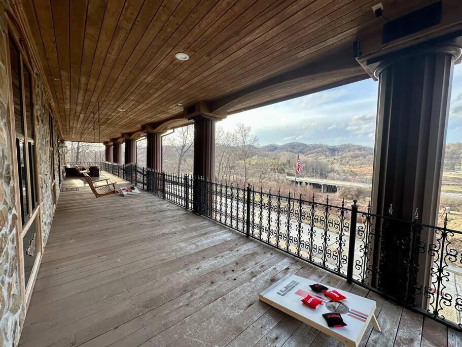 5 Bedroom Estate Near Casino And Downtown Bristol Exterior foto