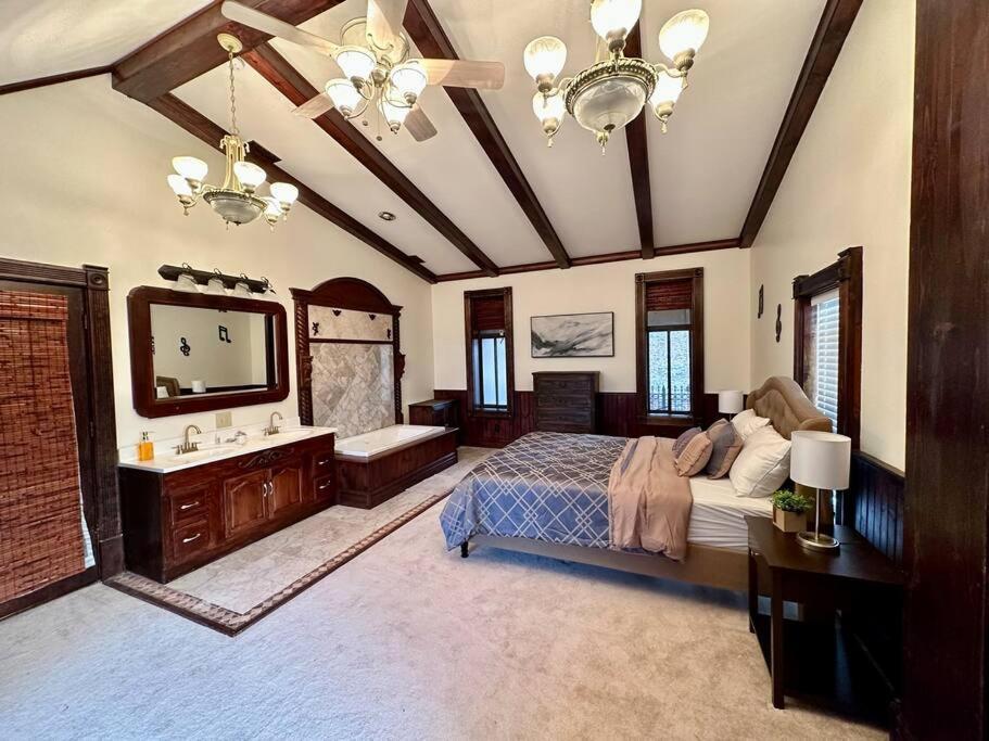 5 Bedroom Estate Near Casino And Downtown Bristol Exterior foto
